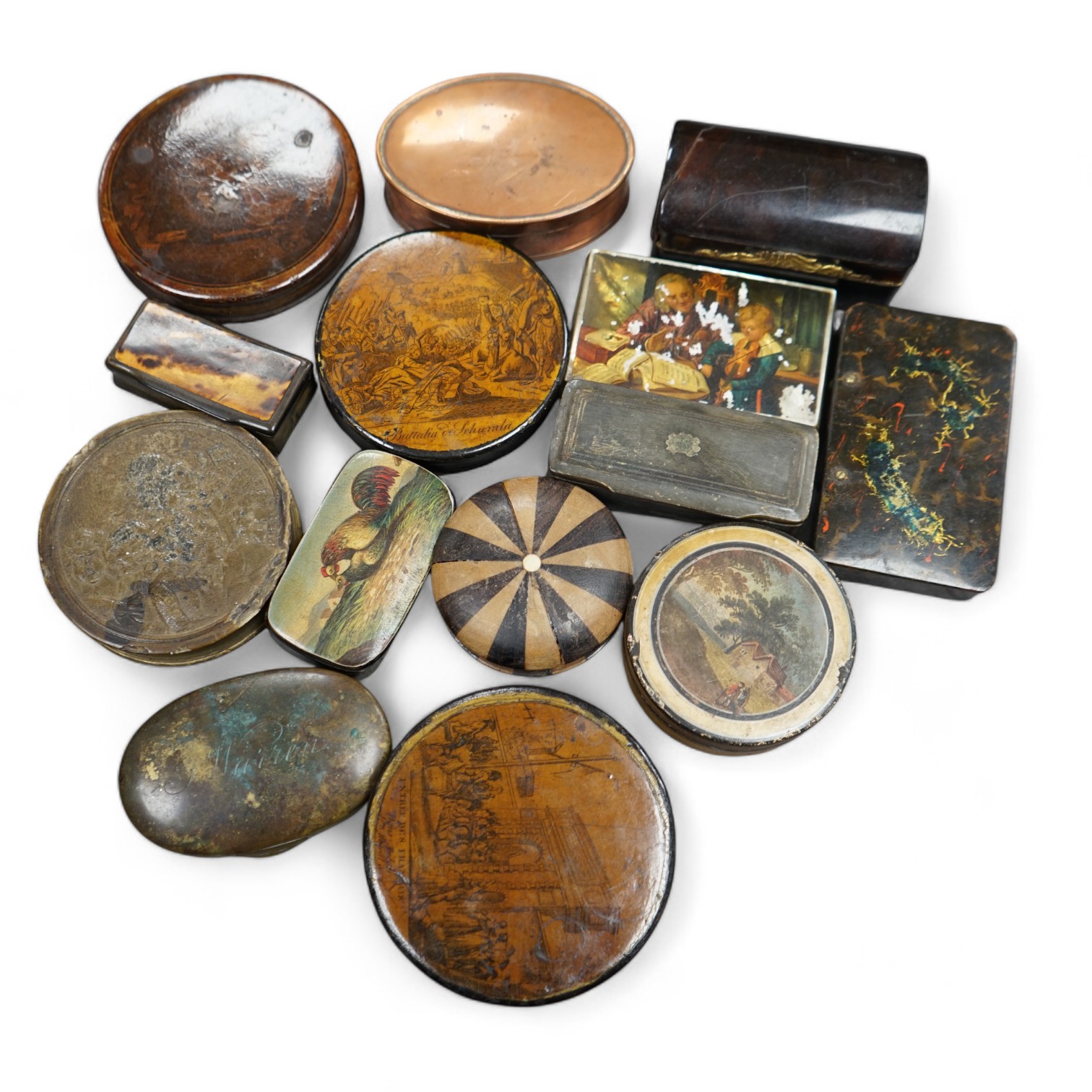 Assorted 18th / 19th century treen, tortoiseshell, horn and metalware snuff boxes, horn box 8cm diameter (14). Condition - most damage due to use